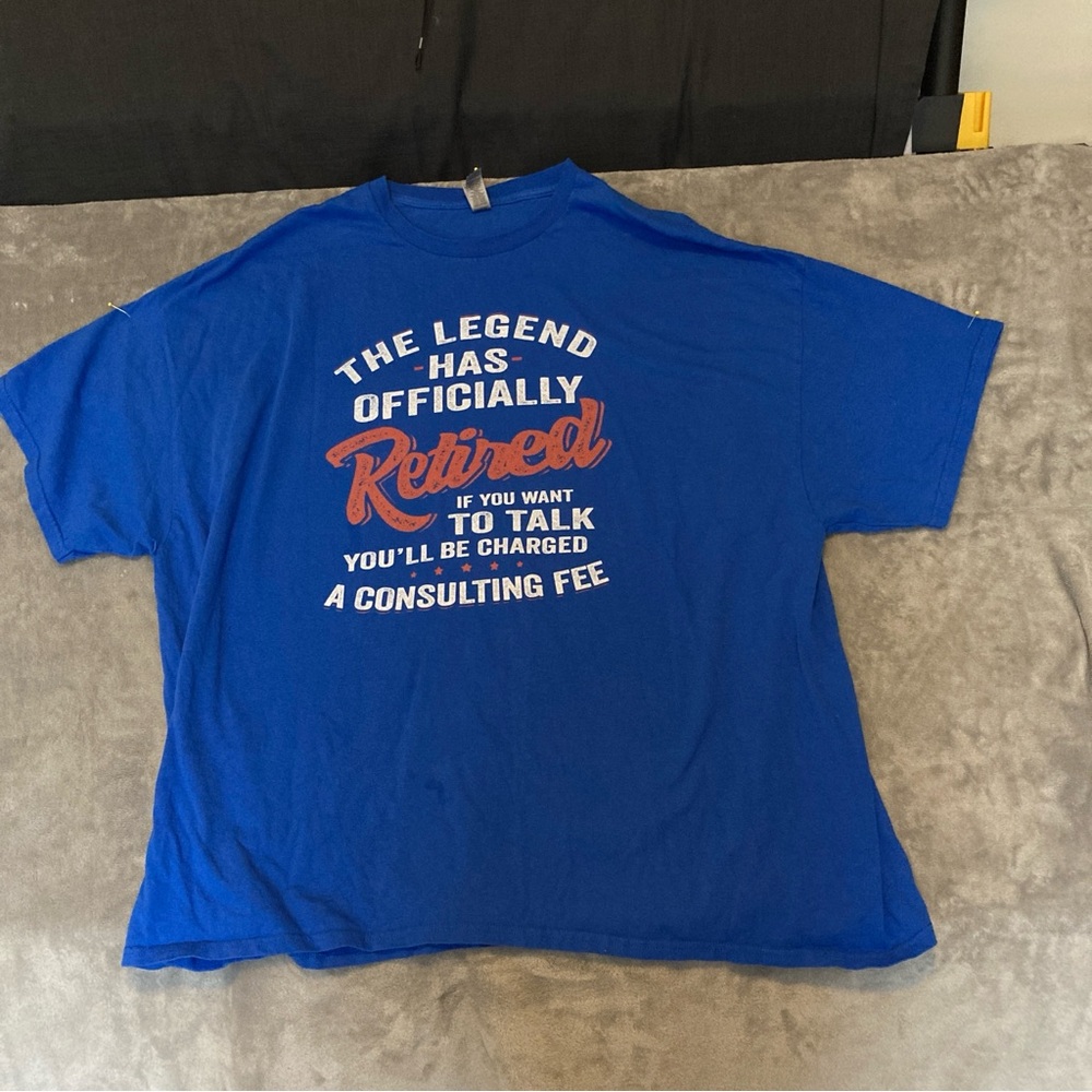 Gildan Blue The Legend Has Retired Graphic Men's T-Shirt